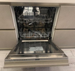 Apartament, 3 rooms with outdoor parking included Bucuresti/Dorobanti