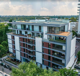 Apartament, 3 rooms with outdoor parking included Bucuresti/Herastrau