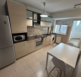 Apartament, 3 rooms with outdoor parking included Bucuresti/Turda