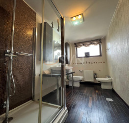 Apartament, 3 rooms with outdoor parking included Bucuresti/Sisesti
