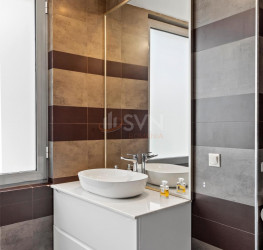 Apartament, 3 rooms with outdoor parking included Bucuresti/Iancu Nicolae