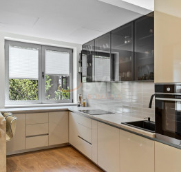 Apartament, 3 rooms with outdoor parking included Bucuresti/Iancu Nicolae