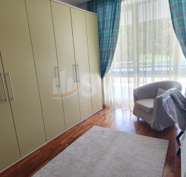 Apartament, 3 rooms with outdoor parking included Bucuresti/Iancu Nicolae