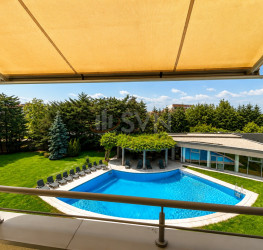 Apartament, 3 rooms with outdoor parking included Bucuresti/Iancu Nicolae