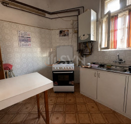 Apartament, 3 rooms with outdoor parking included Bucuresti/Floreasca