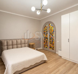 Apartament, 3 rooms with outdoor parking included Bucuresti/Primaverii