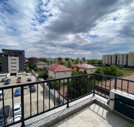 Apartament, 3 rooms with outdoor parking included Bucuresti/Sisesti