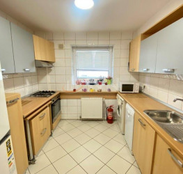 Apartament, 3 rooms with underground parking included Bucuresti/Primaverii