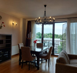 Apartament, 3 rooms with underground parking included Bucuresti/P-ta Victoriei