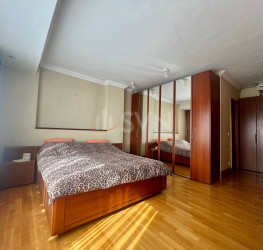 Apartament, 3 rooms with underground parking included Bucuresti/Dorobanti