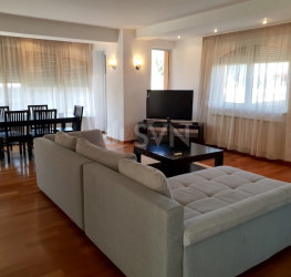 Apartament, 3 rooms with underground parking included Bucuresti/Primaverii