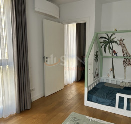 Apartament, 3 rooms with underground parking included Bucuresti/Unirii