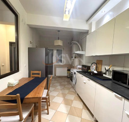 Apartament, 3 rooms with underground parking included Bucuresti/Splaiul Unirii (s3)