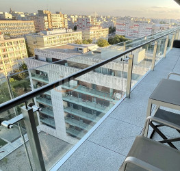 Apartament, 3 rooms with underground parking included Bucuresti/Arcul De Triumf