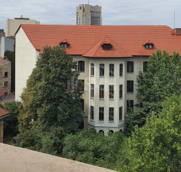Apartament, 3 rooms with underground parking included Bucuresti/Eminescu