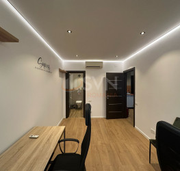 Apartament, 3 rooms with underground parking included Bucuresti/Victoriei