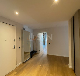 Apartament, 3 rooms with underground parking included Bucuresti/Herastrau