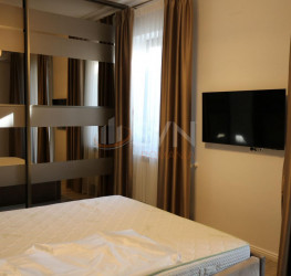 Apartament, 3 rooms with underground parking included Bucuresti/13 Septembrie
