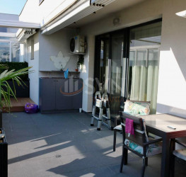 Apartament, 3 rooms with underground parking included Bucuresti/13 Septembrie