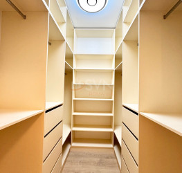 Apartament, 3 rooms with underground parking included Bucuresti/Herastrau