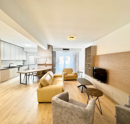 Apartament, 3 rooms with underground parking included Bucuresti/Herastrau