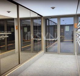 Apartament, 3 rooms with underground parking included Bucuresti/Iancu Nicolae