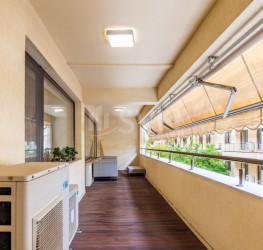 Apartament, 3 rooms with underground parking included Bucuresti/Herastrau