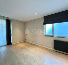 Apartament, 3 rooms with underground parking included Bucuresti/Victoriei