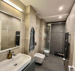 Apartament, 3 rooms with underground parking included Bucuresti/Victoriei