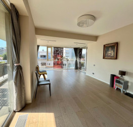 Apartament, 3 rooms with underground parking included Bucuresti/Victoriei