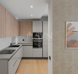 Apartament, 3 rooms with underground parking included Bucuresti/Primaverii