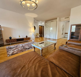 Apartament, 3 rooms with underground parking included Bucuresti/Herastrau