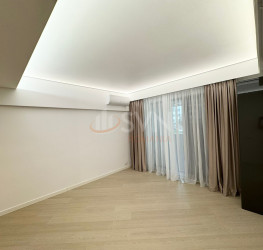 Apartament, 3 rooms with underground parking included Bucuresti/Pipera