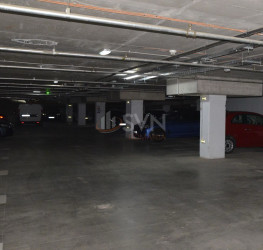 Apartament, 3 rooms with underground parking included Bucuresti/Pipera