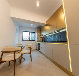 Apartament, 3 rooms with underground parking included Bucuresti/Pipera