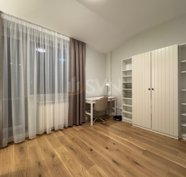 Apartament, 3 rooms with underground parking included Bucuresti/Timpuri Noi