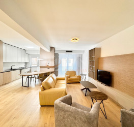 Apartament, 3 rooms with underground parking included Bucuresti/Herastrau