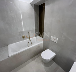 Apartament, 3 rooms with underground parking included Bucuresti/Pipera