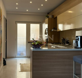 Apartament, 3 rooms with underground parking included Bucuresti/Piata Unirii (s3)