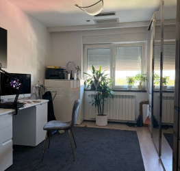 Apartament, 3 rooms with underground parking included Bucuresti/Piata Unirii (s3)
