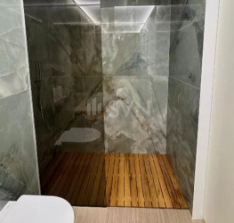 Apartament, 3 rooms with underground parking included Bucuresti/Iancu Nicolae