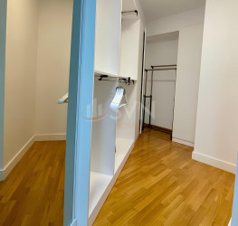 Apartament, 3 rooms with underground parking included Bucuresti/Herastrau