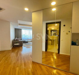 Apartament, 3 rooms with underground parking included Bucuresti/Herastrau