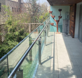 Apartament, 3 rooms with underground parking included Bucuresti/Arcul De Triumf