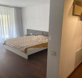 Apartament, 3 rooms with underground parking included Bucuresti/Arcul De Triumf