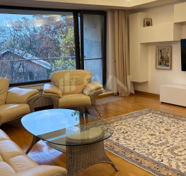 Apartament, 3 rooms with underground parking included Bucuresti/Herastrau