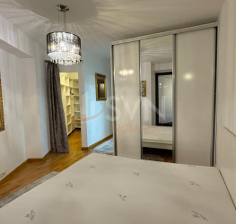 Apartament, 3 rooms with underground parking included Bucuresti/Herastrau