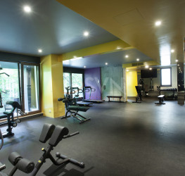 Apartament, 3 rooms with underground parking included Bucuresti/Primaverii