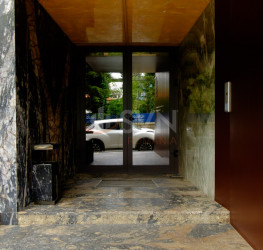 Apartament, 3 rooms with underground parking included Bucuresti/Primaverii