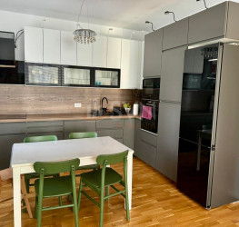 Apartament, 3 rooms with underground parking included Bucuresti/1 Mai